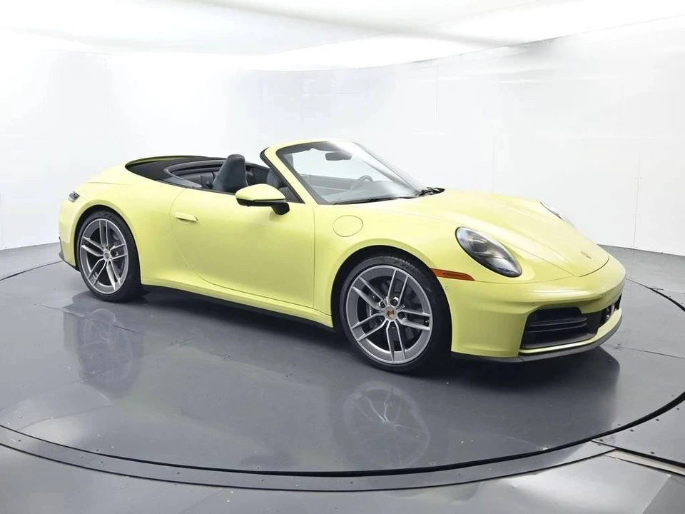 2025 Porsche 992 Carrera - Image 3 of 4