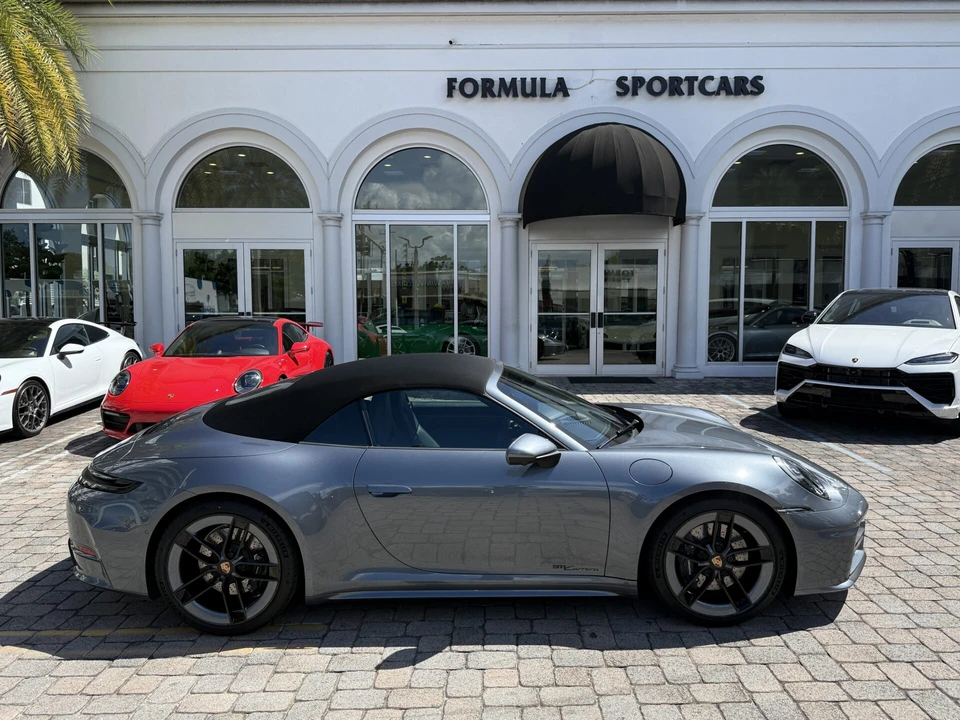 2025 Porsche 992 Carrera - Image 8 of 26