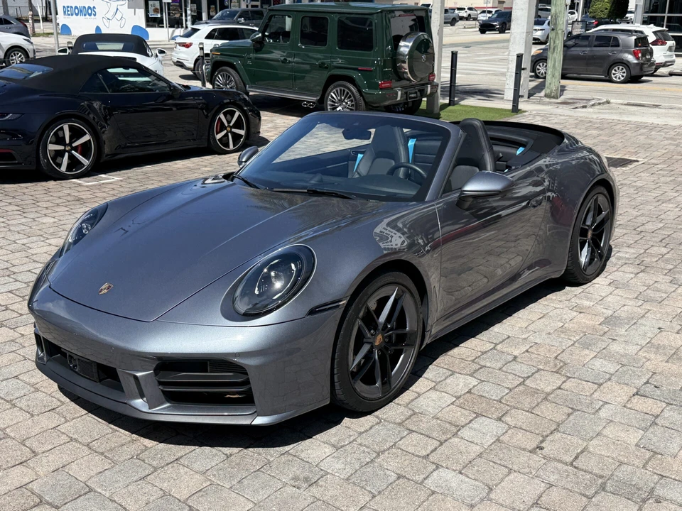 2025 Porsche 992 Carrera - Image 14 of 26