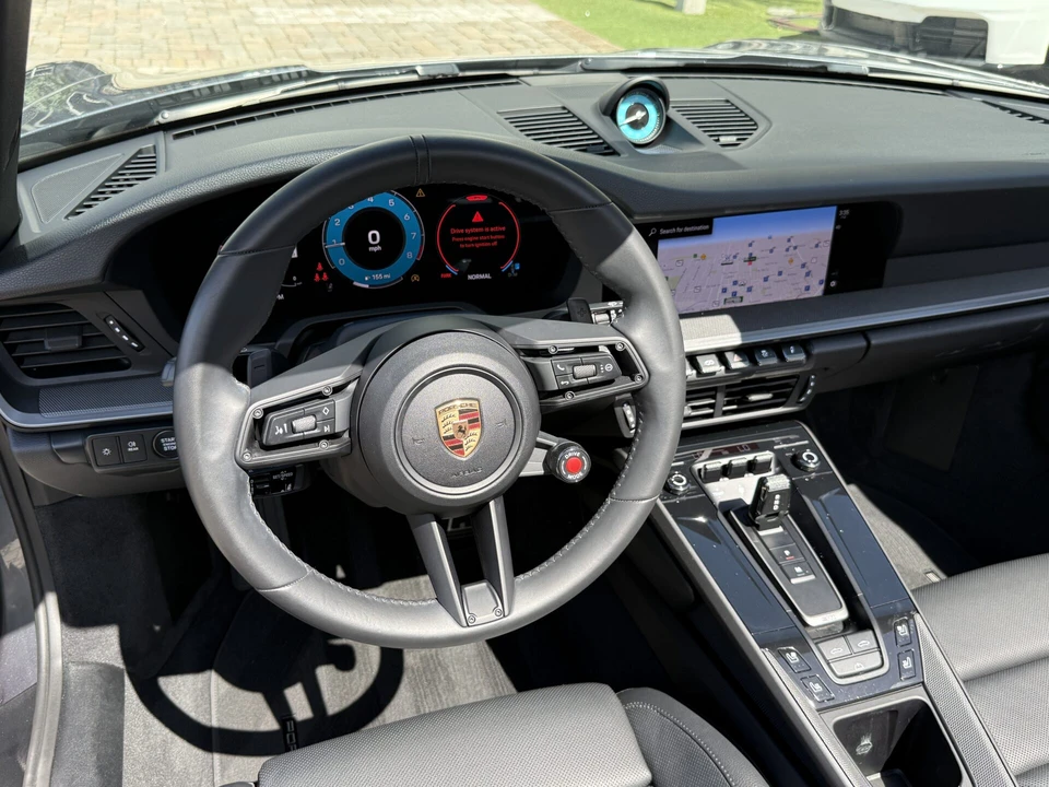 2025 Porsche 992 Carrera - Image 16 of 26