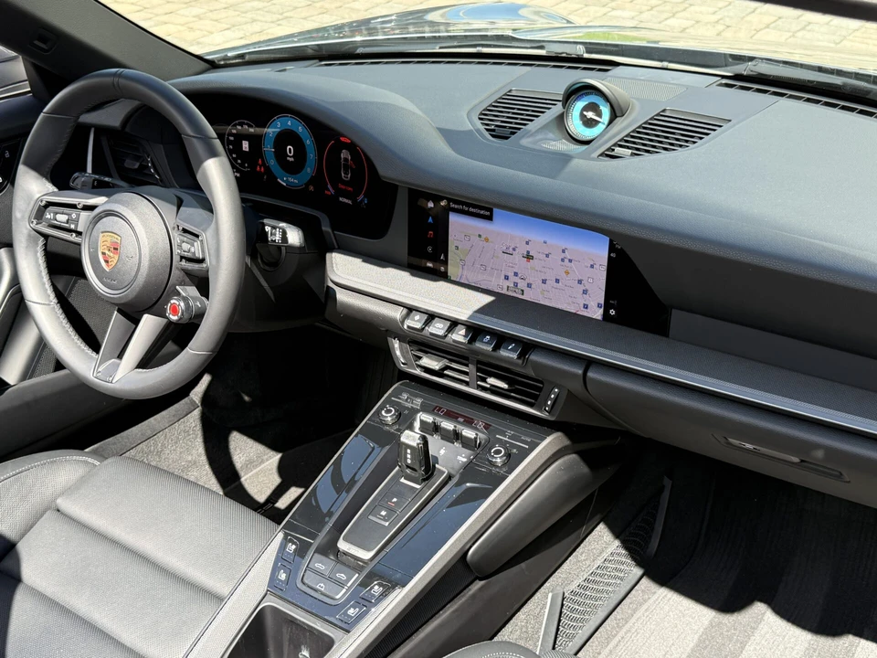 2025 Porsche 992 Carrera - Image 18 of 26