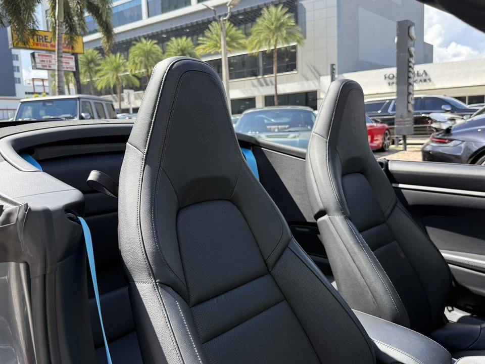 2025 Porsche 992 Carrera - Image 22 of 26