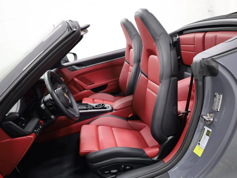 2025 Porsche 992 Carrera - Image 5 of 5