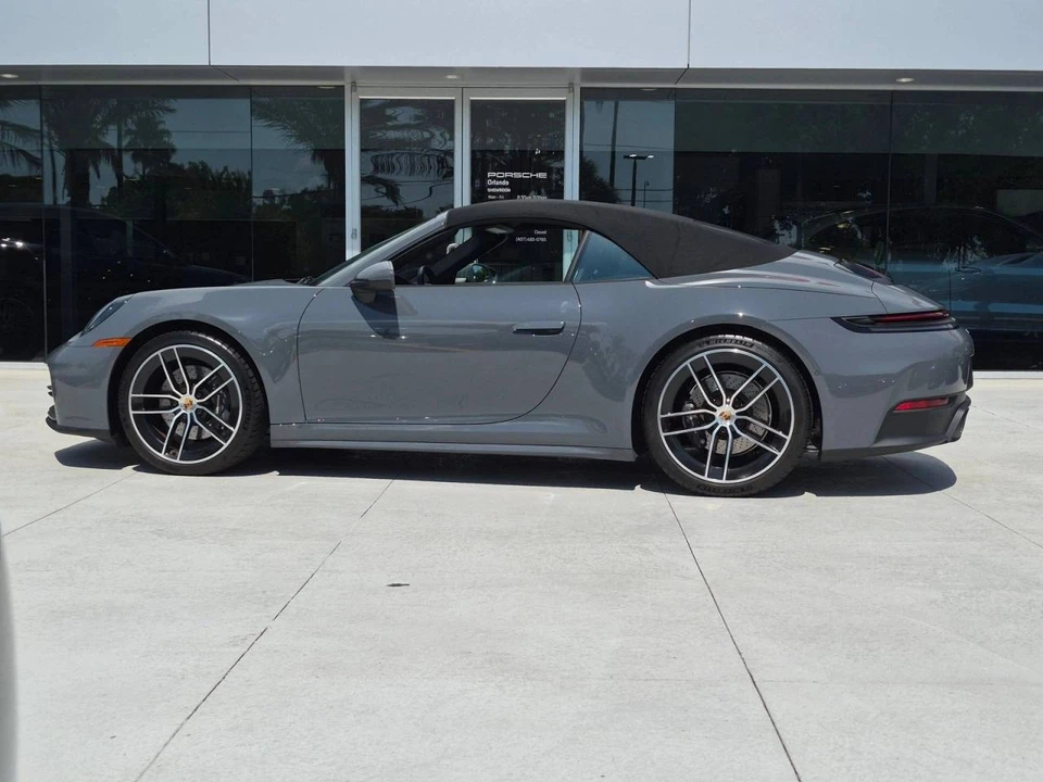 2025 Porsche 992 Carrera - Image 2 of 5