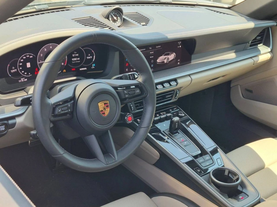 2025 Porsche 992 Carrera - Image 4 of 5