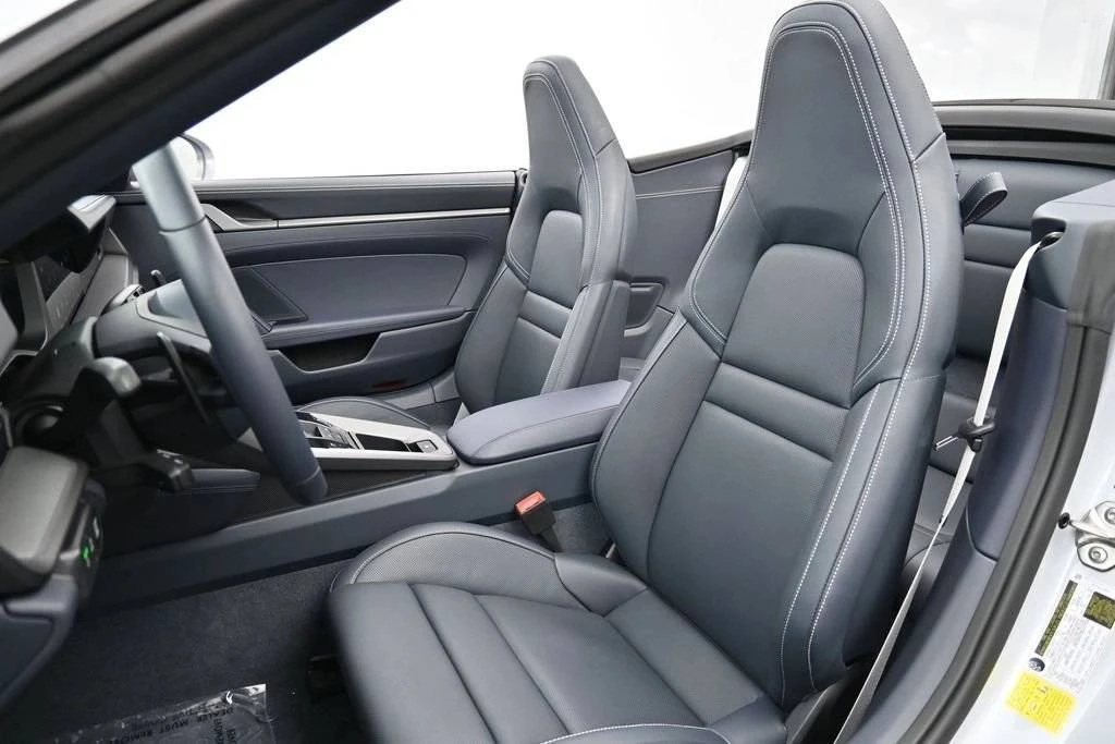 2025 Porsche 992 Carrera - Image 5 of 5