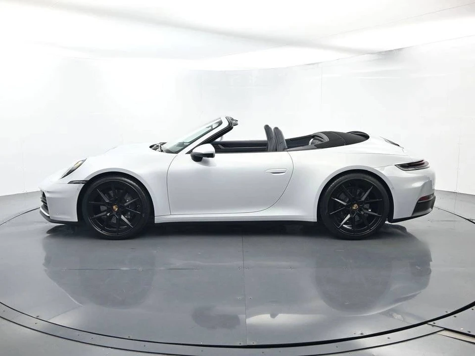 2025 Porsche 992 Carrera - Image 2 of 5