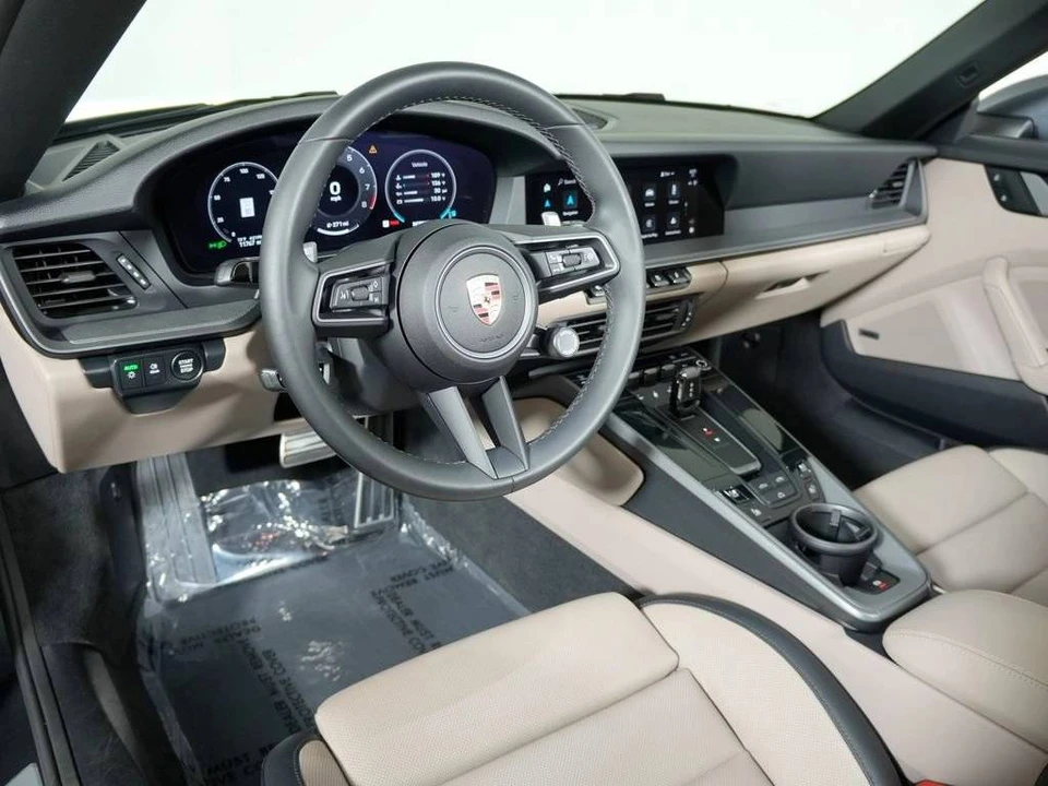 2025 Porsche 992 Carrera - Image 4 of 4