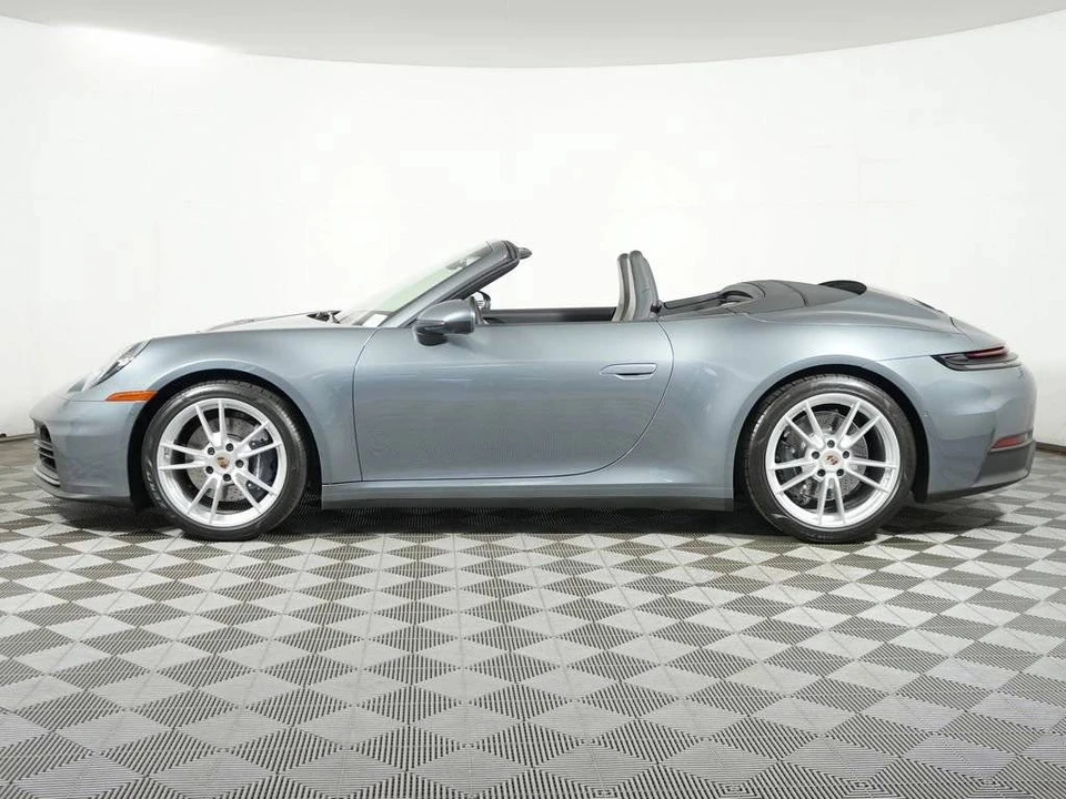 2025 Porsche 992 Carrera - Image 2 of 4