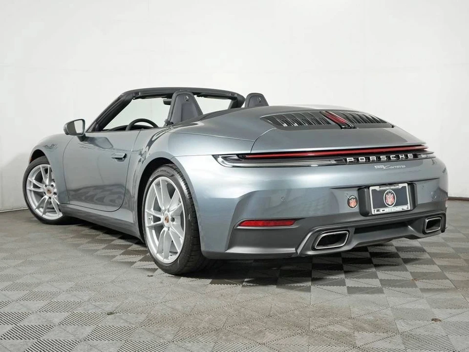 2025 Porsche 992 Carrera - Image 3 of 4