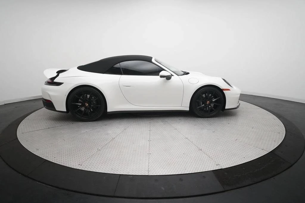 2025 Porsche 992 Carrera - Image 4 of 4