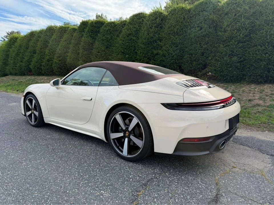 2025 Porsche 992 Carrera - Image 3 of 5