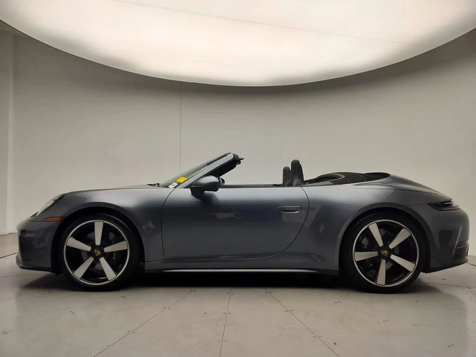 2025 Porsche 992 Carrera - Image 2 of 4