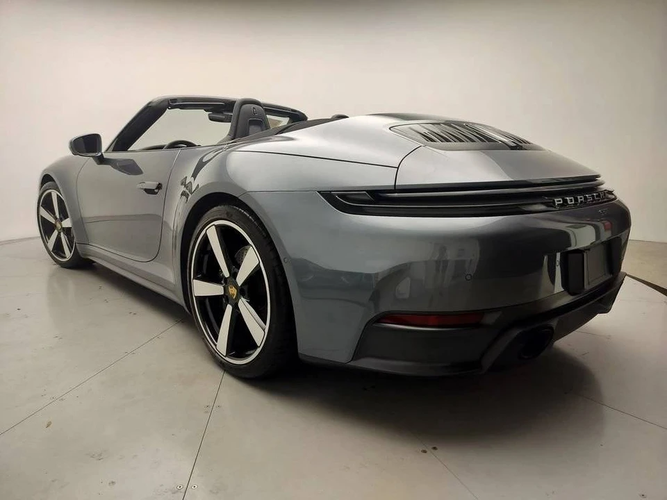 2025 Porsche 992 Carrera - Image 3 of 4