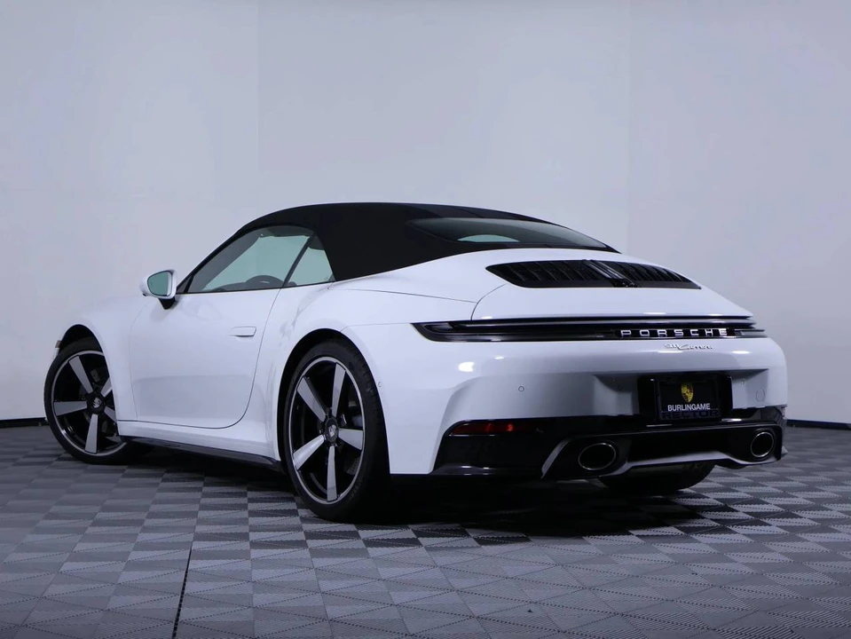 2025 Porsche 992 Carrera - Image 3 of 5