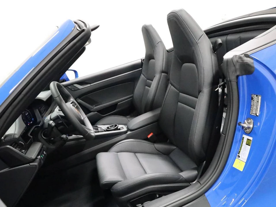 2025 Porsche 992 Carrera - Image 5 of 5