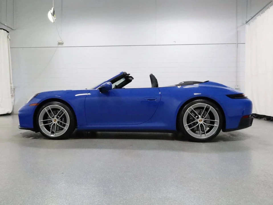 2025 Porsche 992 Carrera - Image 2 of 5