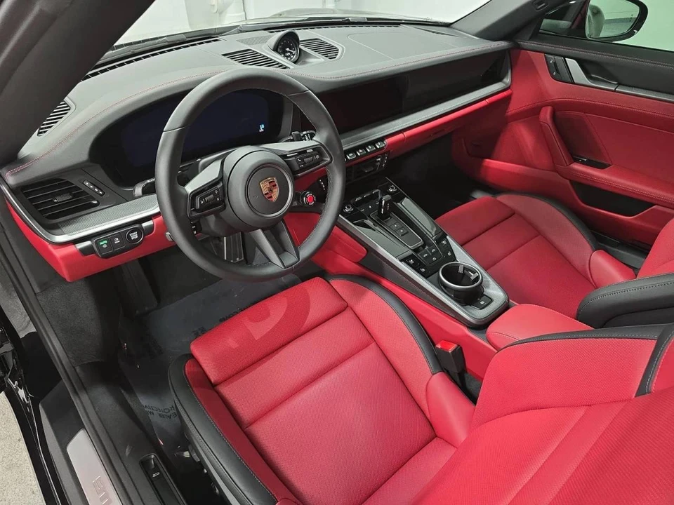 2025 Porsche 992 Carrera - Image 4 of 5