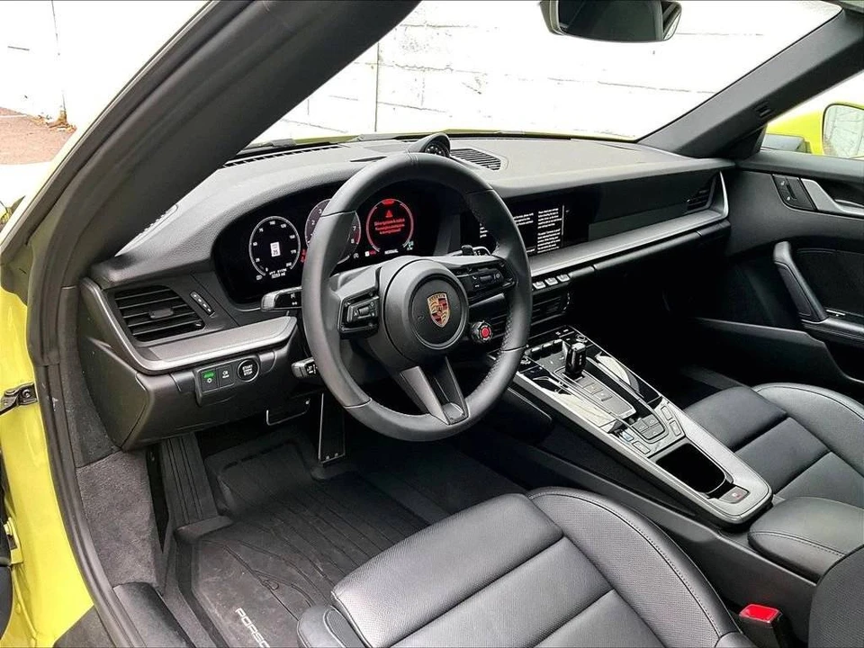2025 Porsche 992 Carrera - Image 4 of 5