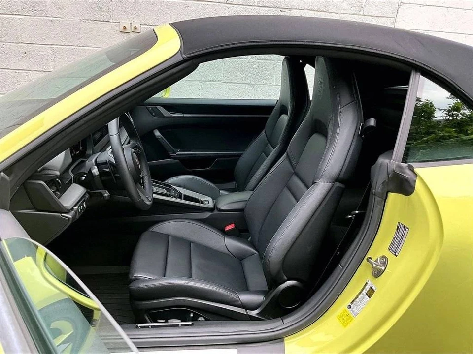 2025 Porsche 992 Carrera - Image 5 of 5