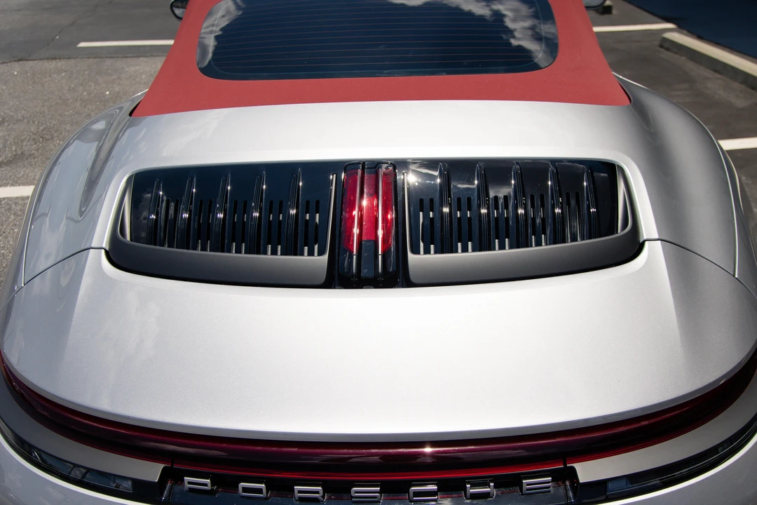 2025 Porsche 992 Carrera - Image 28 of 31