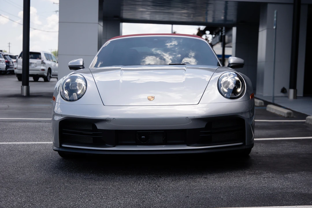2025 Porsche 992 Carrera - Image 6 of 31
