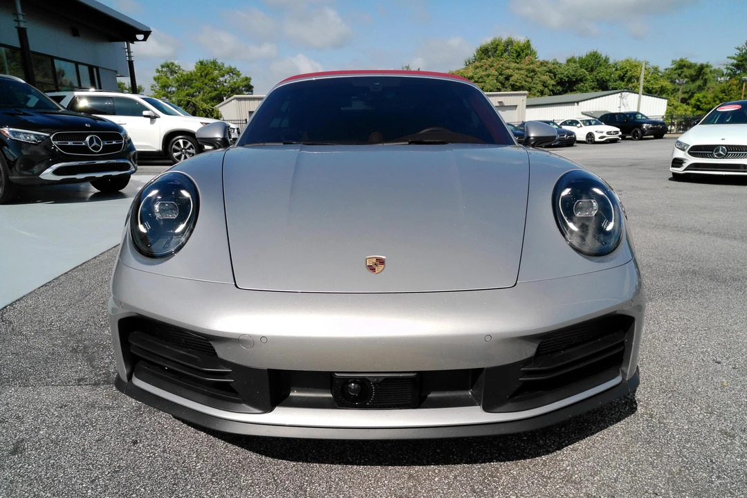 2025 Porsche 992 Carrera - Image 12 of 31
