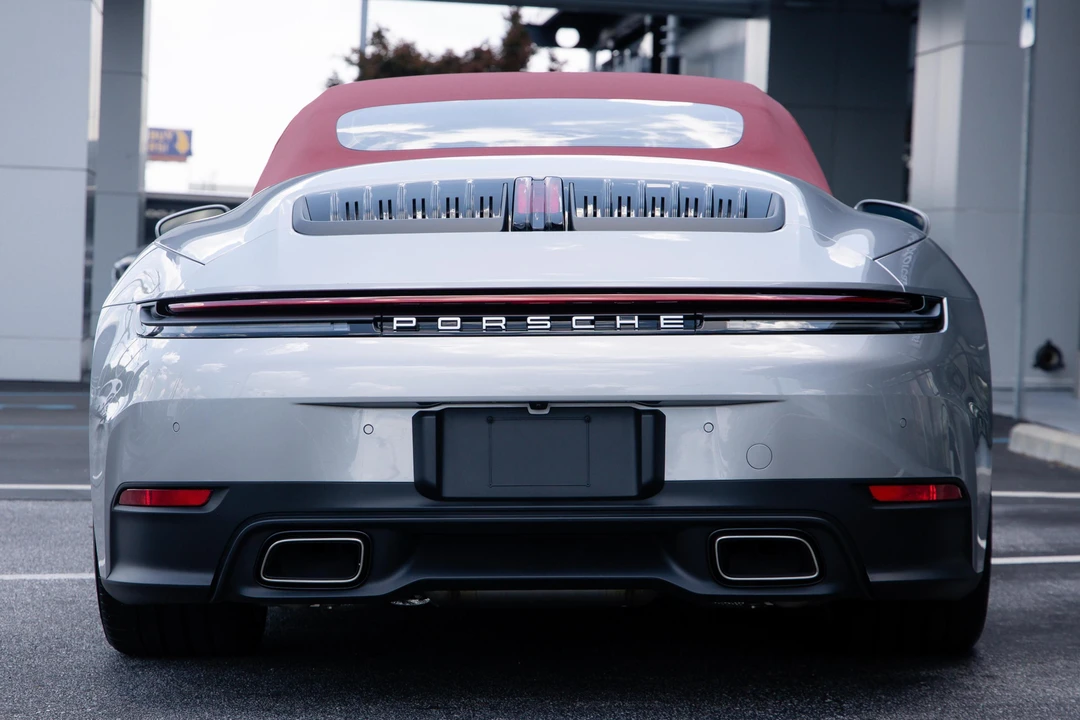 2025 Porsche 992 Carrera - Image 5 of 31