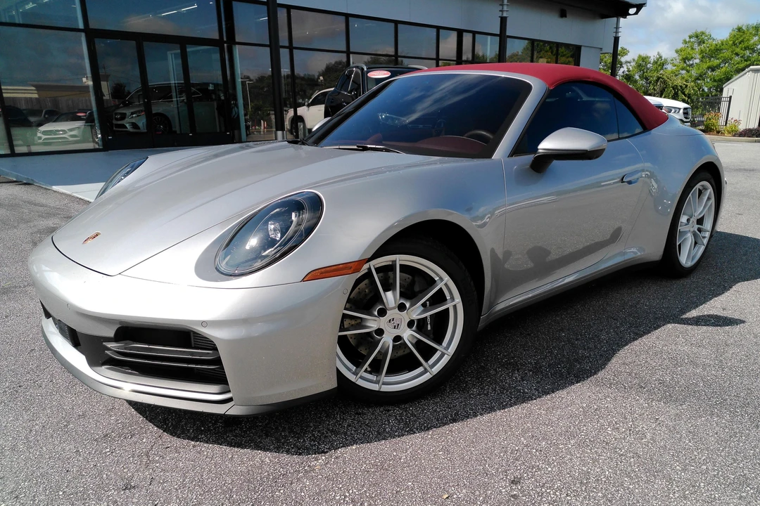 2025 Porsche 992 Carrera - Image 13 of 31