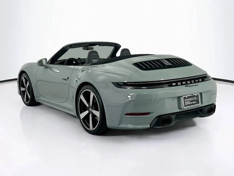 2025 Porsche 992 Carrera - Image 3 of 4