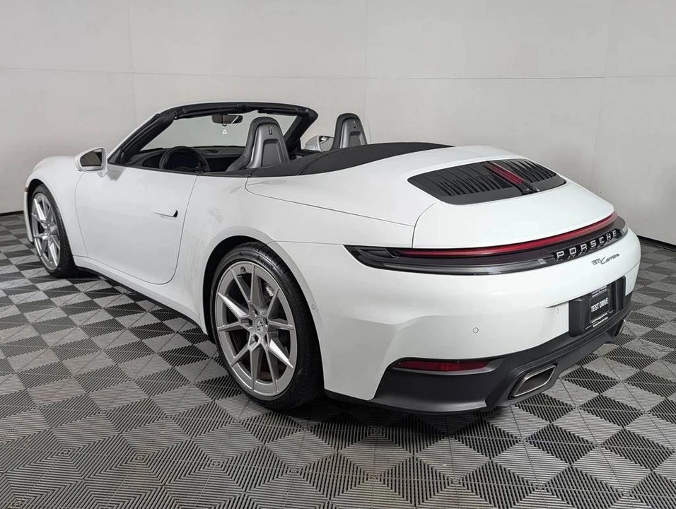 2025 Porsche 992 Carrera - Image 3 of 5