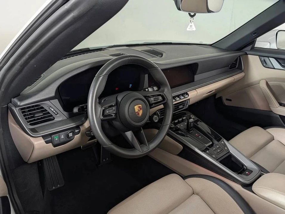 2025 Porsche 992 Carrera - Image 4 of 5