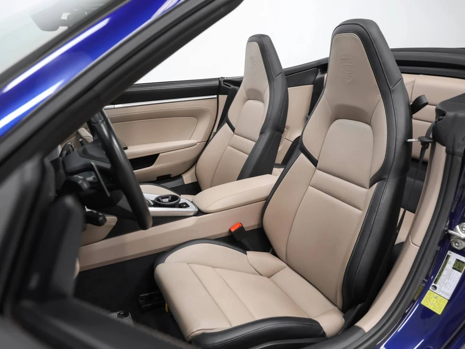 2025 Porsche 992 Carrera - Image 5 of 5