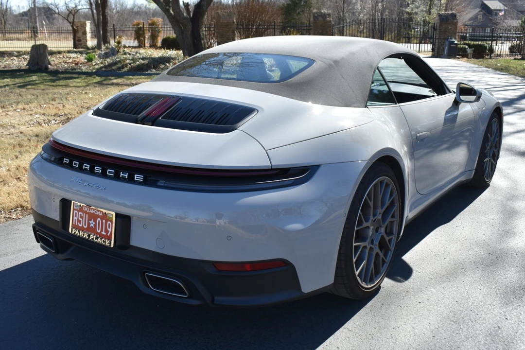 2025 Porsche 992 Carrera - Image 2 of 6