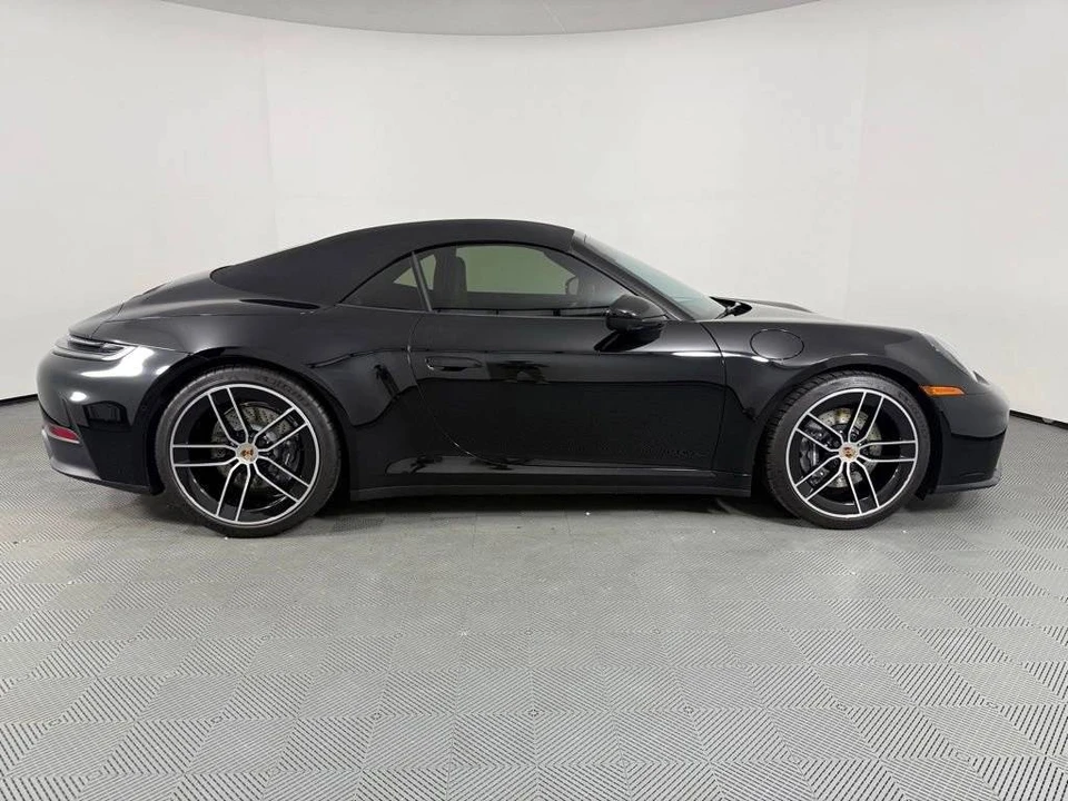 2025 Porsche 992 Carrera - Image 5 of 5