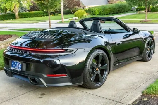 2025 Porsche 992 Carrera - Image 2 of 7
