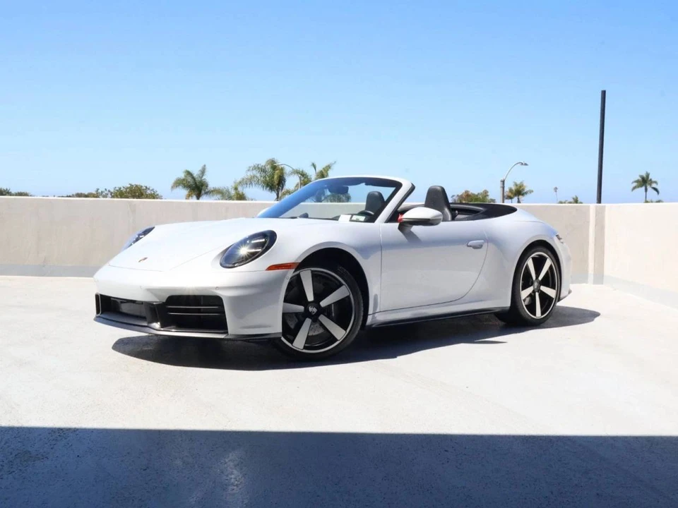 2025 Porsche 992 Carrera - Image 2 of 5