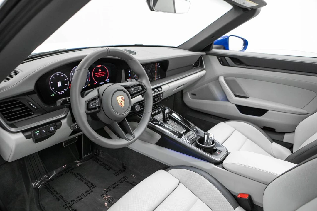 2025 Porsche 992 Carrera - Image 4 of 5