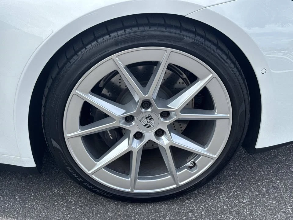 2025 Porsche 992 Carrera - Image 11 of 17