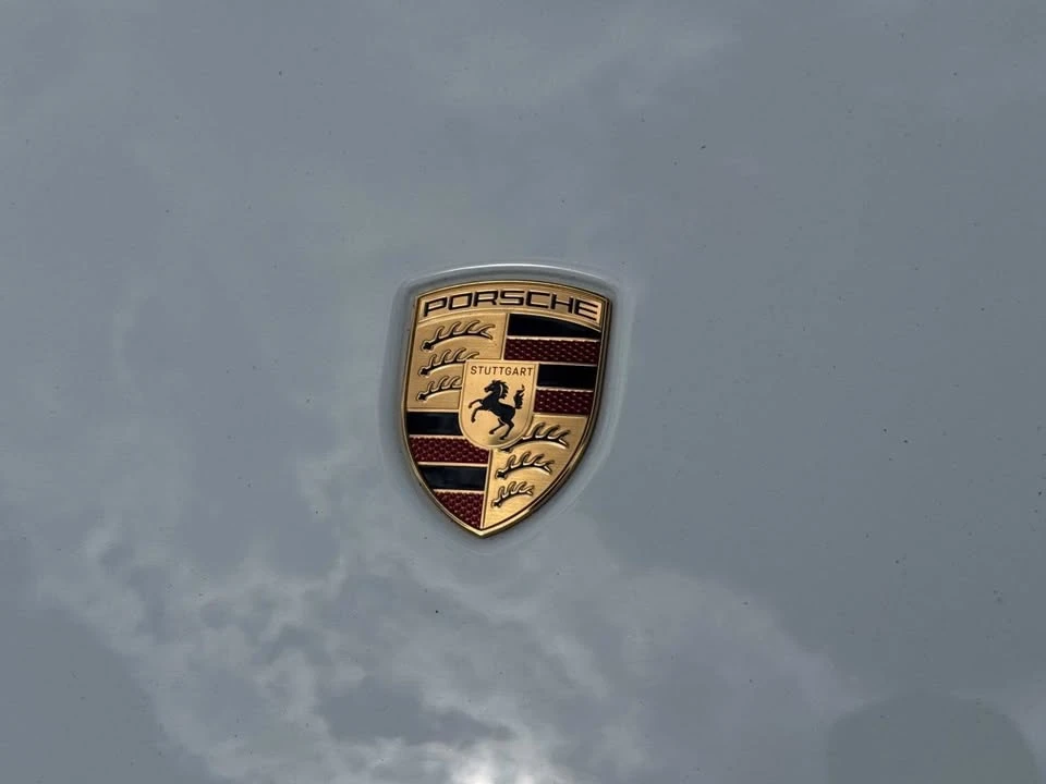 2025 Porsche 992 Carrera - Image 9 of 17