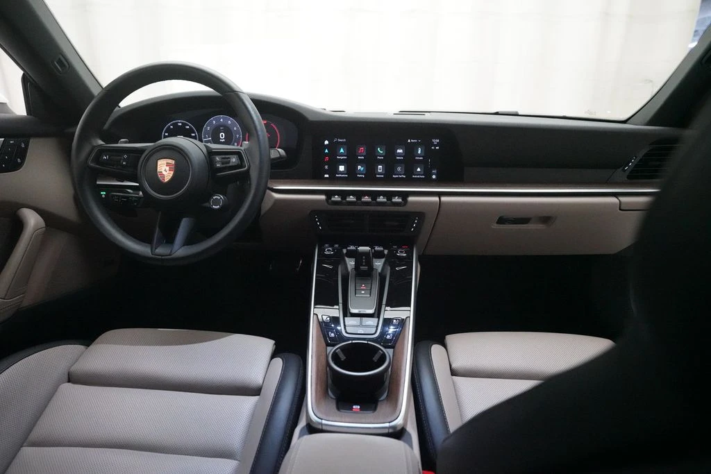 2025 Porsche 992 Carrera - Image 16 of 31