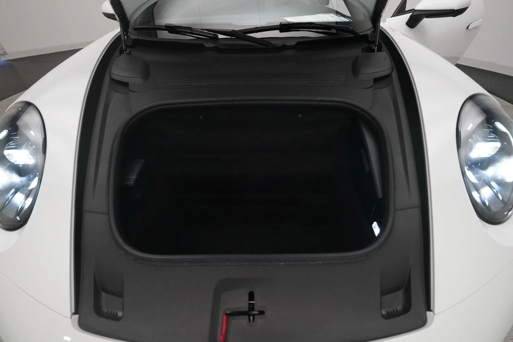 2025 Porsche 992 Carrera - Image 9 of 31