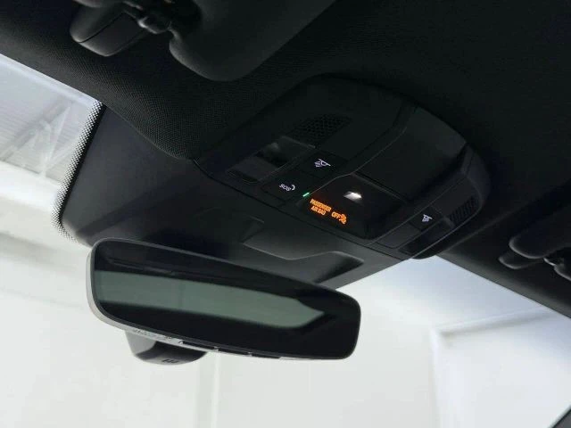 2025 Porsche 911 - Image 26 of 31