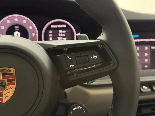 2025 Porsche 911 - Image 23 of 31