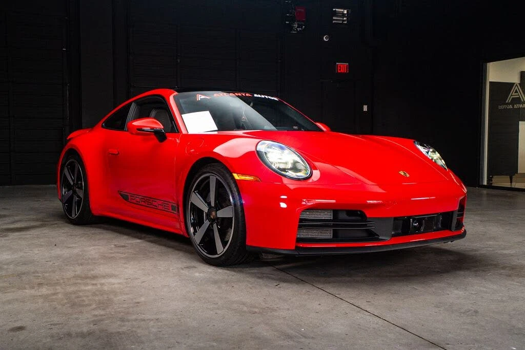 2025 Porsche 992 Carrera - Image 11 of 31