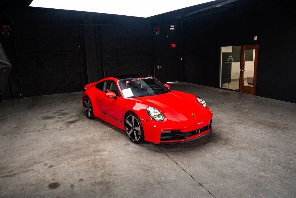 2025 Porsche 992 Carrera - Image 12 of 31