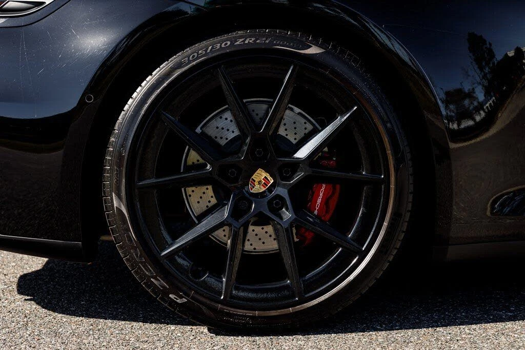 2025 Porsche 992 Carrera - Image 10 of 31