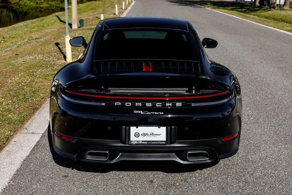 2025 Porsche 992 Carrera - Image 4 of 31