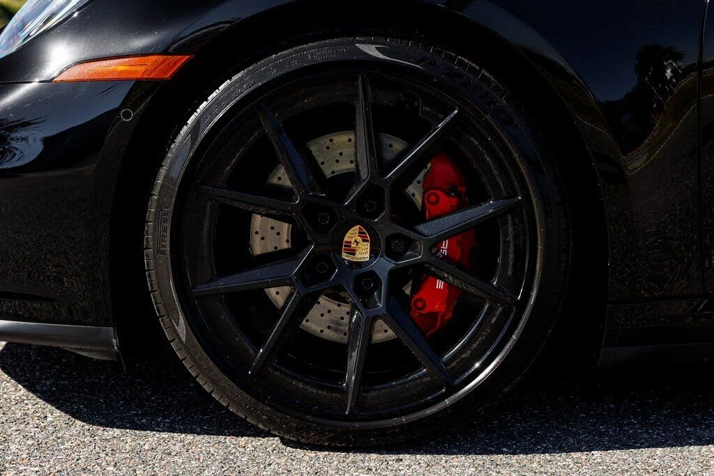 2025 Porsche 992 Carrera - Image 14 of 31