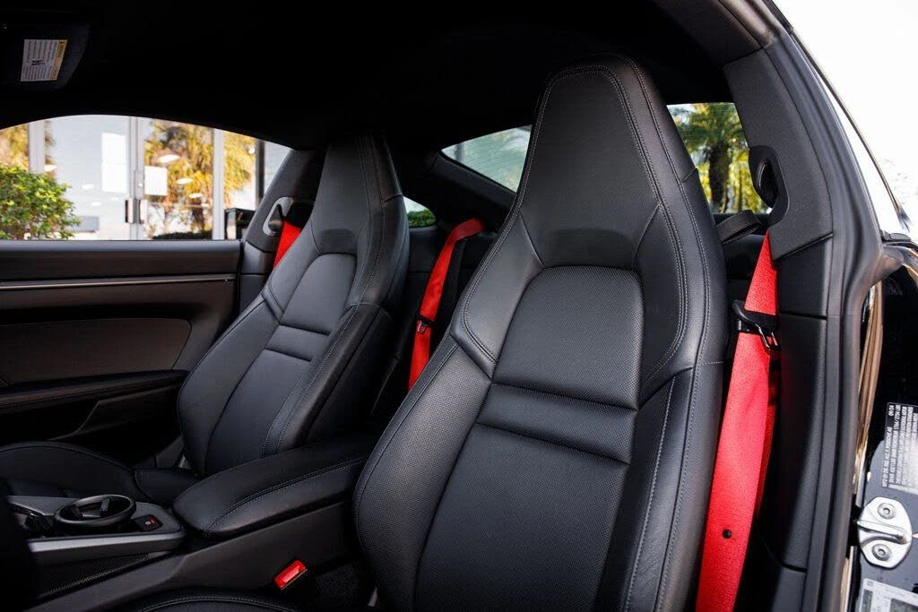 2025 Porsche 992 Carrera - Image 26 of 31